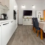3 Bedroom Beautiful In *