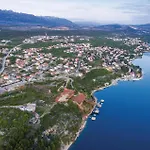 3 Bedroom Beautiful In * Maslenica