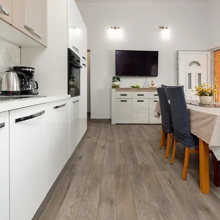 3 Bedroom In *
