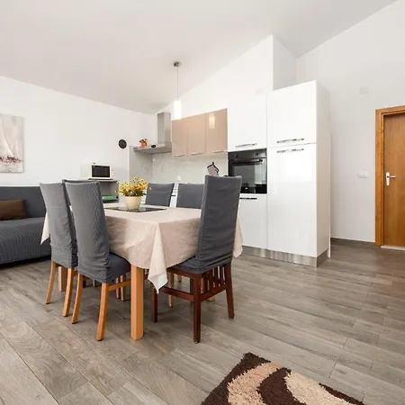 3 Bedroom Beautiful In * ماسلينتسا