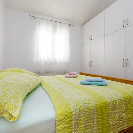 아파트 3 Bedroom In *