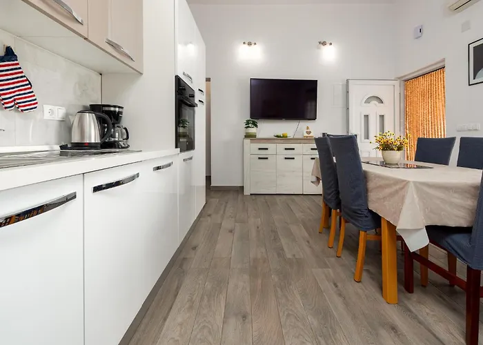 3 Bedroom Beautiful In *