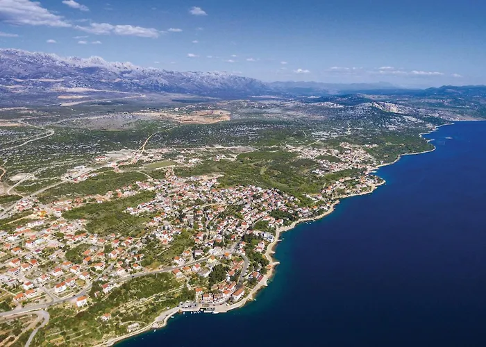 3 Bedroom Beautiful In Διαμέρισμα