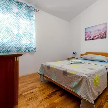 Appartement 3 Bedroom In *