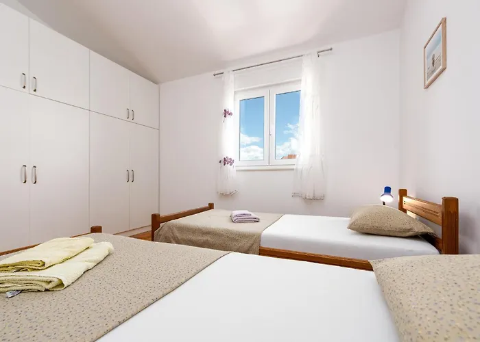 Διαμέρισμα 3 Bedroom Beautiful In
